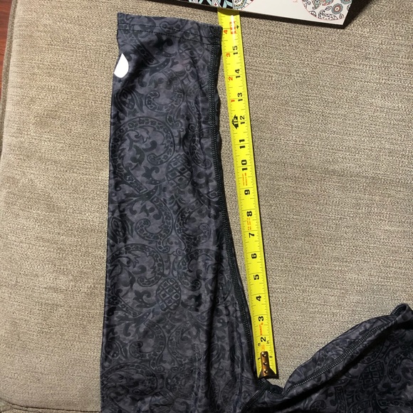 Mahiku capris made in Hawaii - Picture 4 of 4